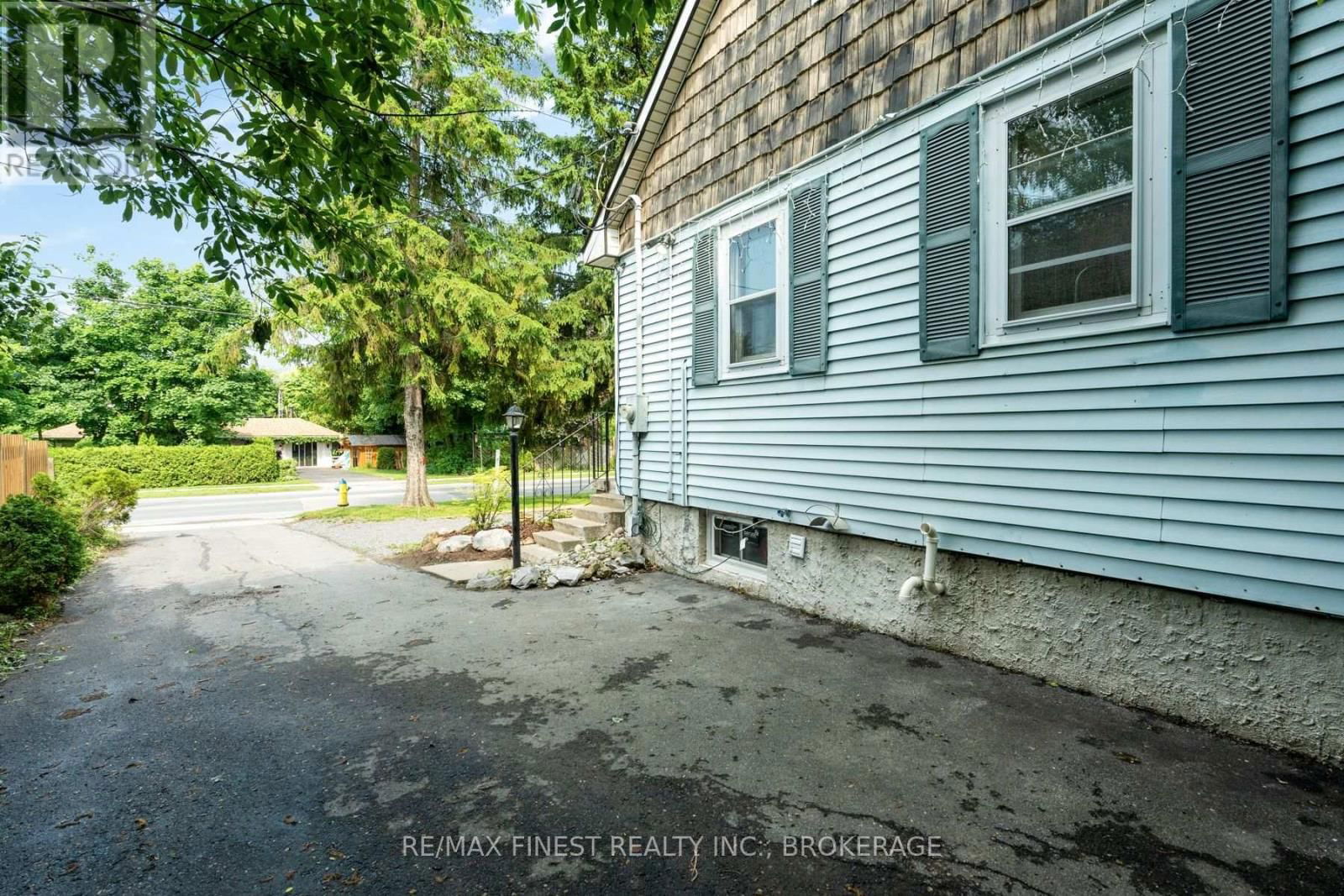 615 PORTSMOUTH AVENUE Image 27