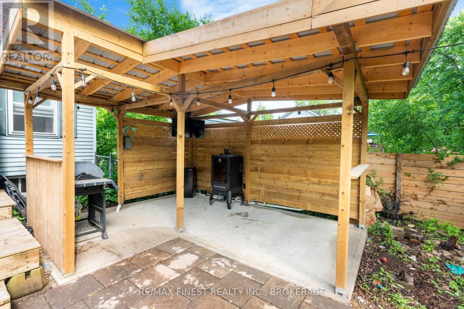 615 PORTSMOUTH AVENUE Image 30