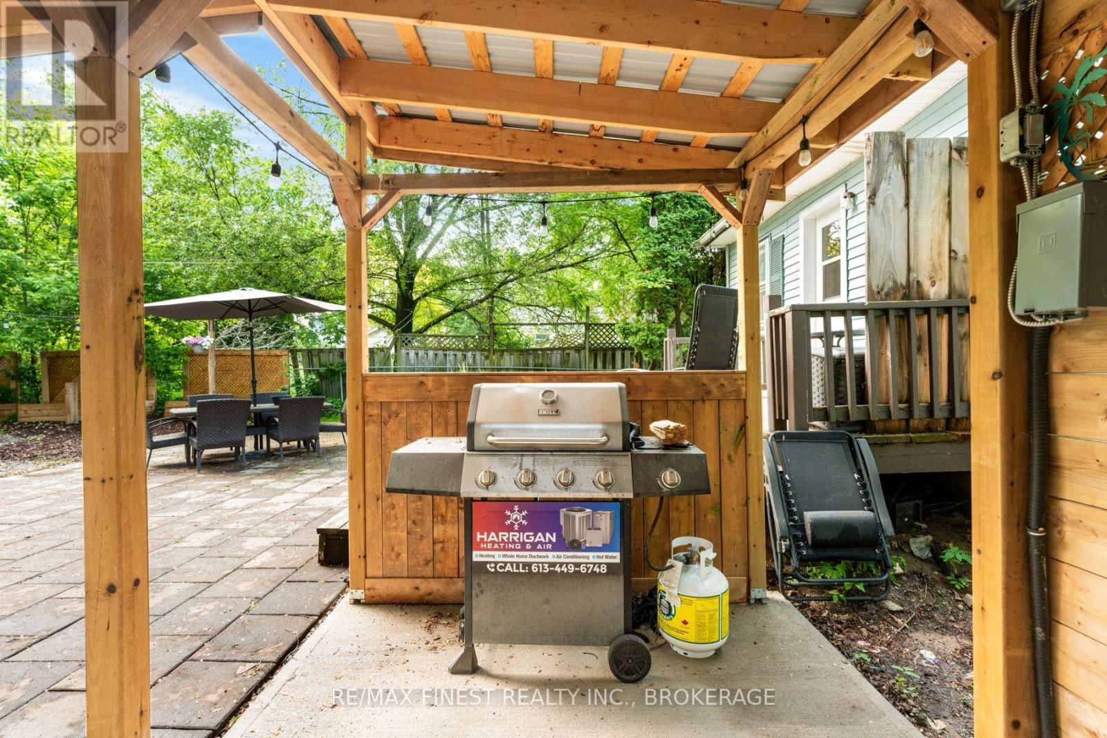 615 PORTSMOUTH AVENUE Image 32