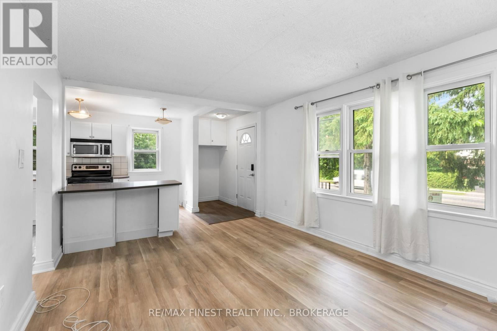 615 PORTSMOUTH AVENUE Image 8