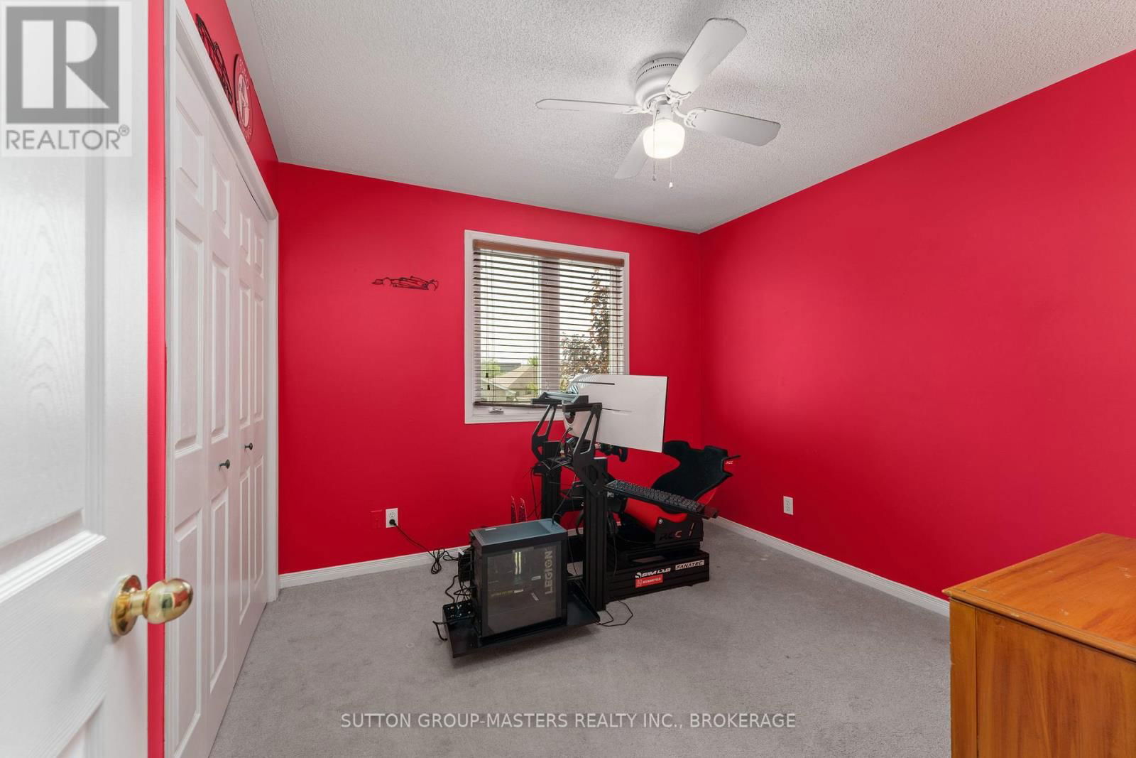 916 RAINBOW CRESCENT Image 26