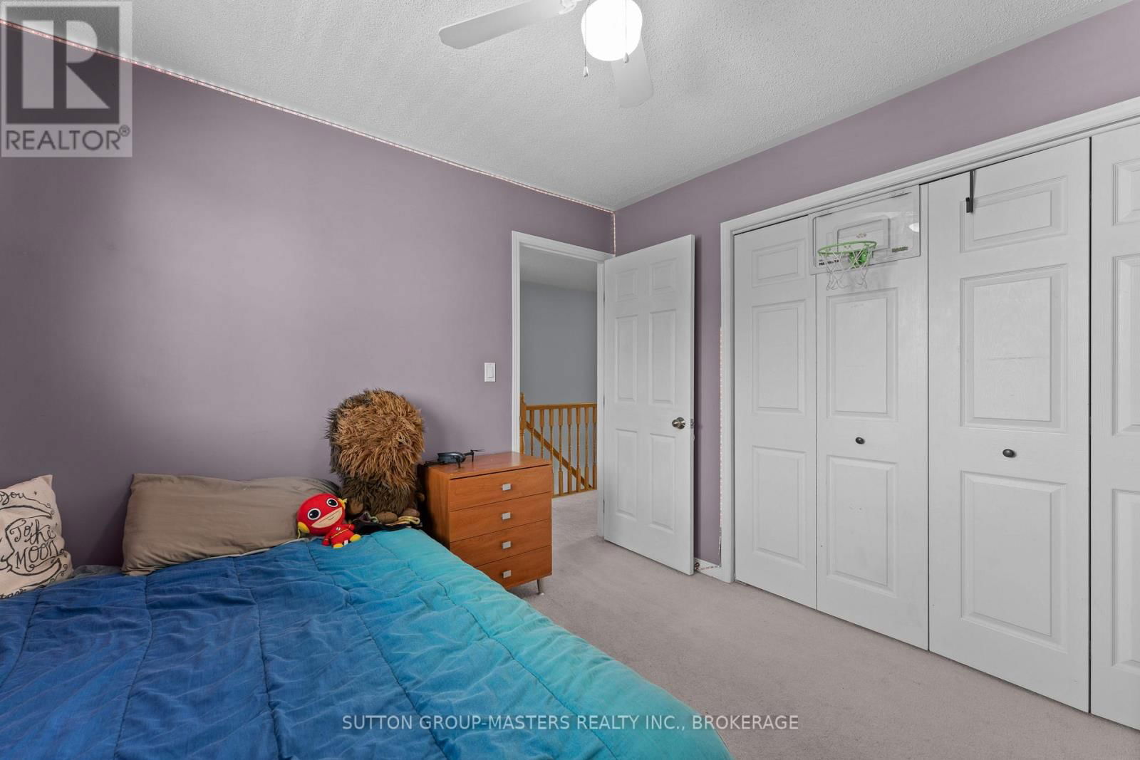 916 RAINBOW CRESCENT Image 30