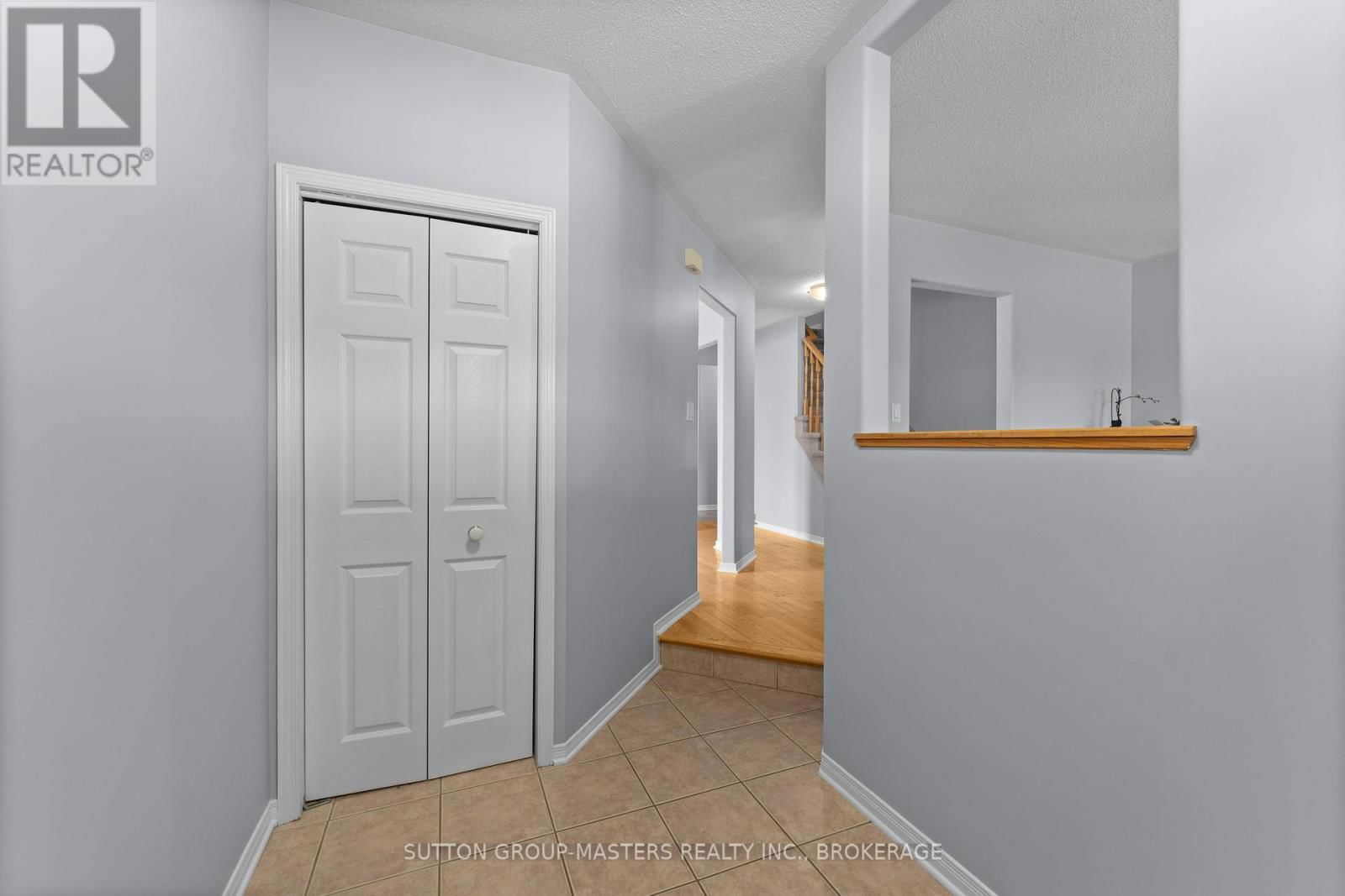 916 RAINBOW CRESCENT Image 6