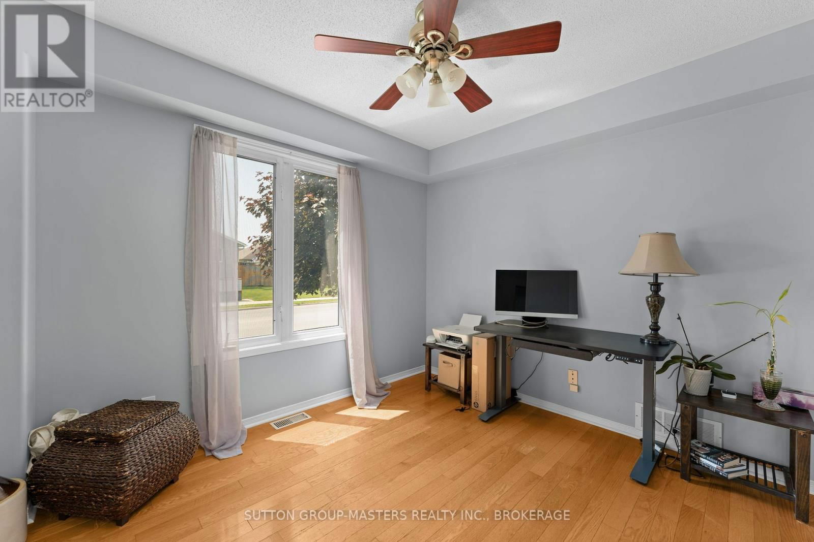 916 RAINBOW CRESCENT Image 9