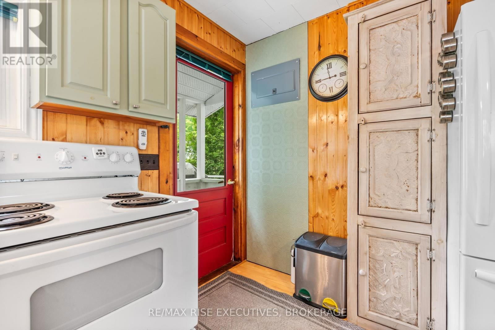 936 ROLLINGBANK LANE Image 12