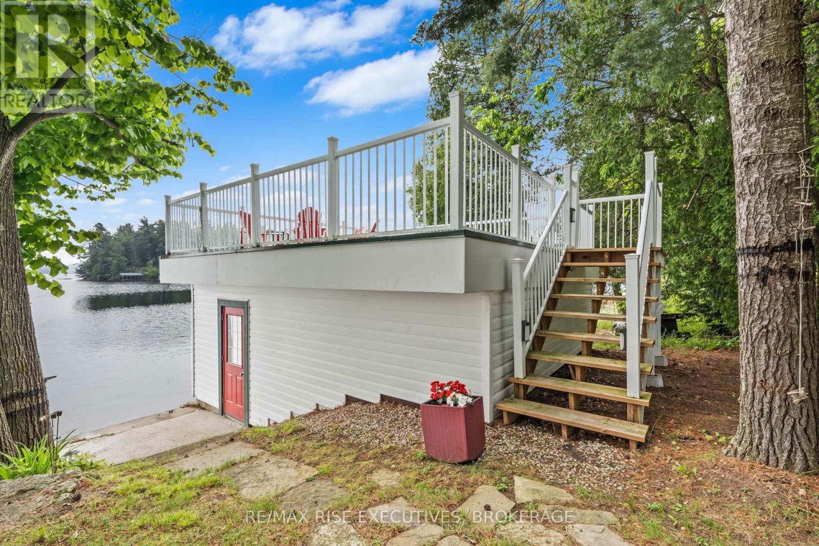 936 ROLLINGBANK LANE Image 26