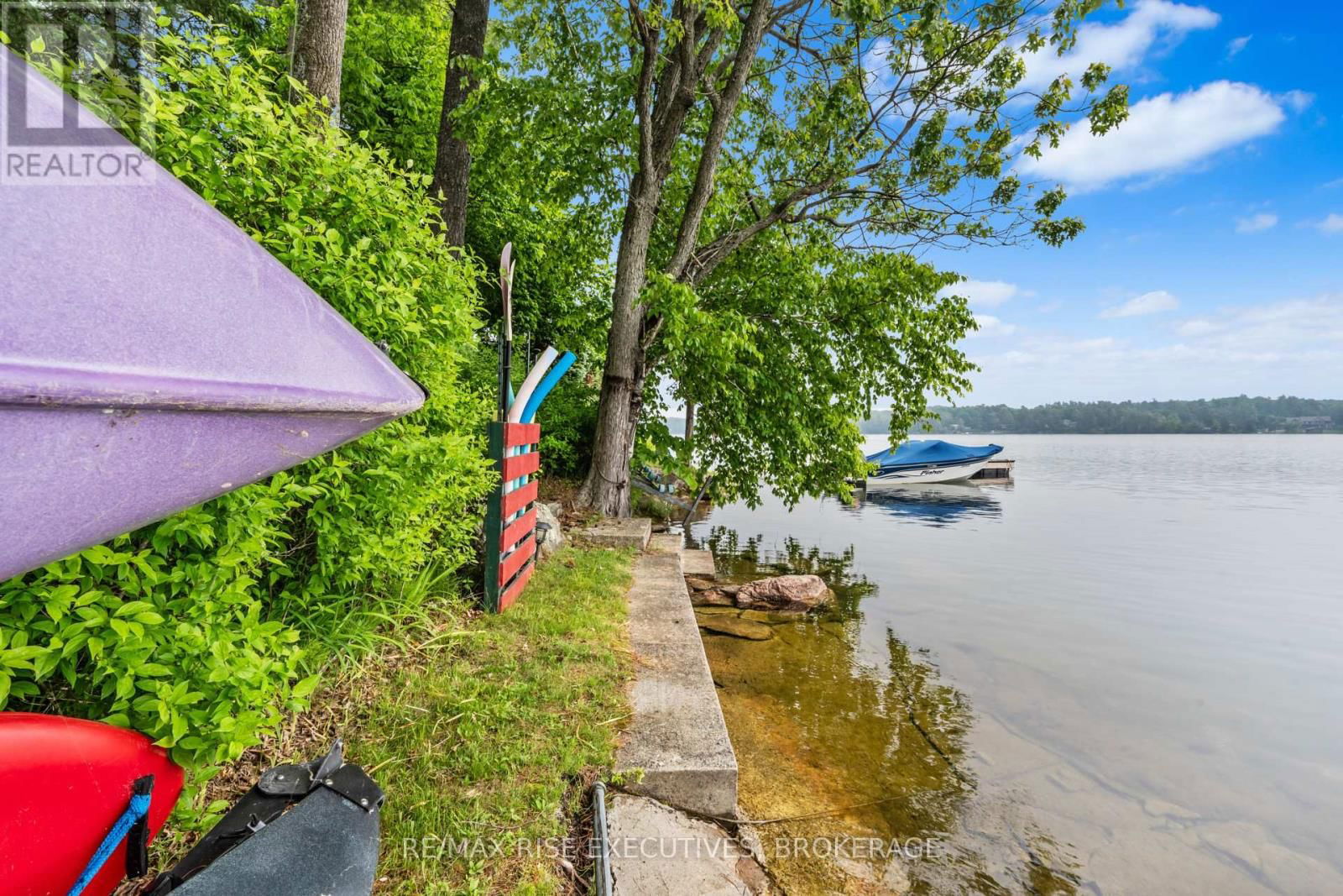 936 ROLLINGBANK LANE Image 28