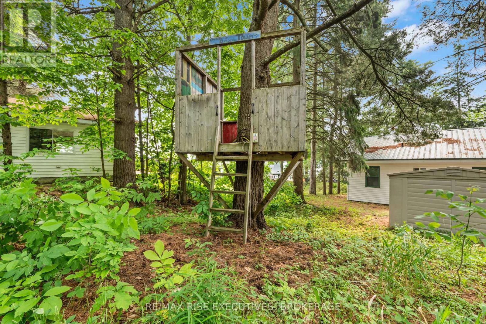 936 ROLLINGBANK LANE Image 31