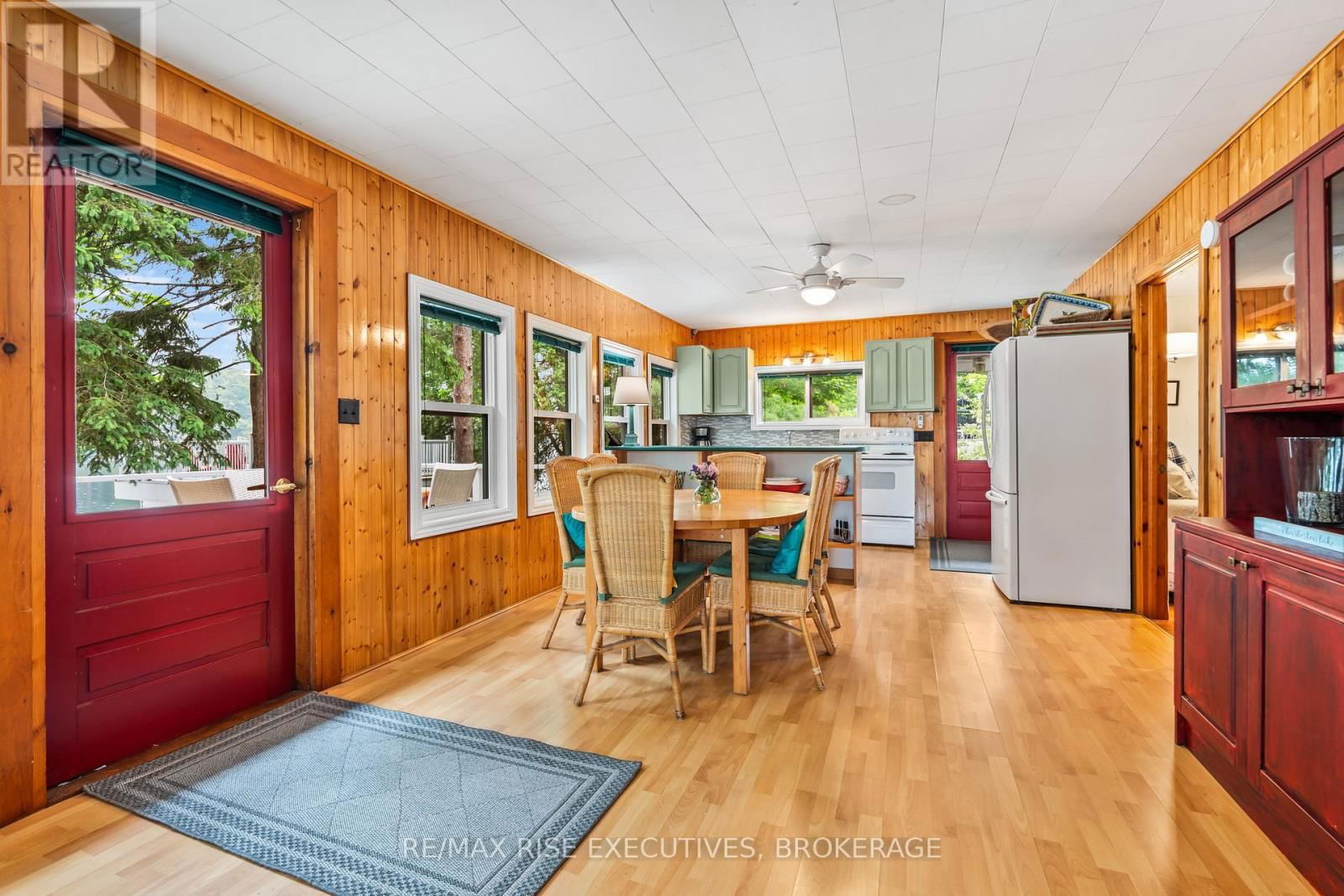 936 ROLLINGBANK LANE Image 6