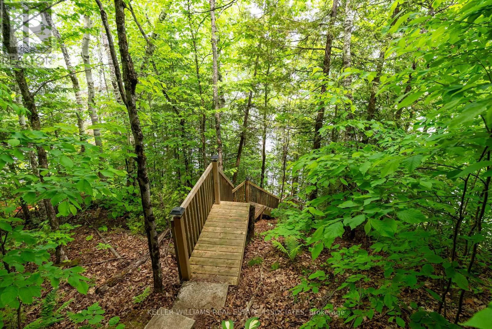 398 GILBERT BAY LANE Image 32