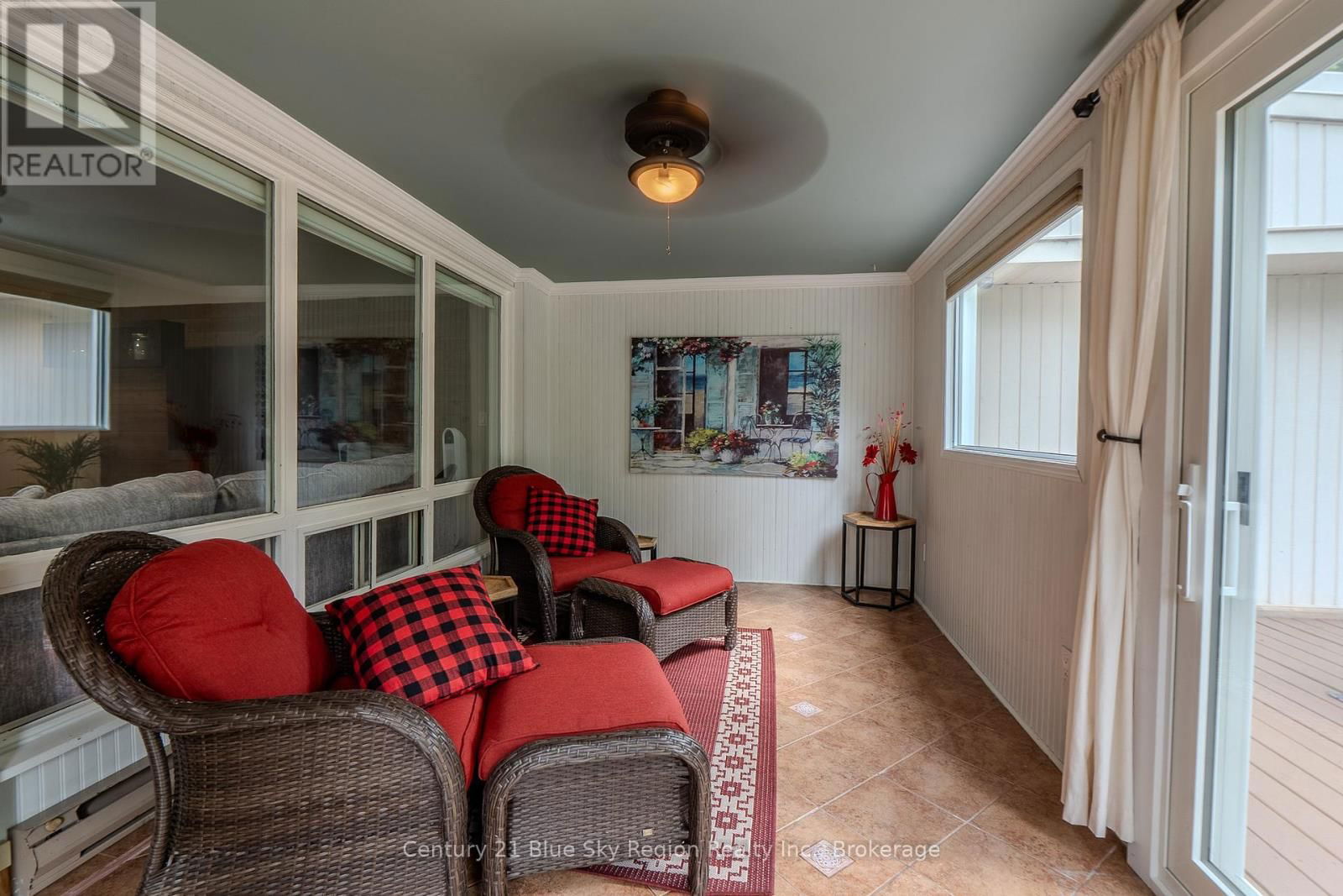 50 CAMPBELL AVENUE EAST Image 25