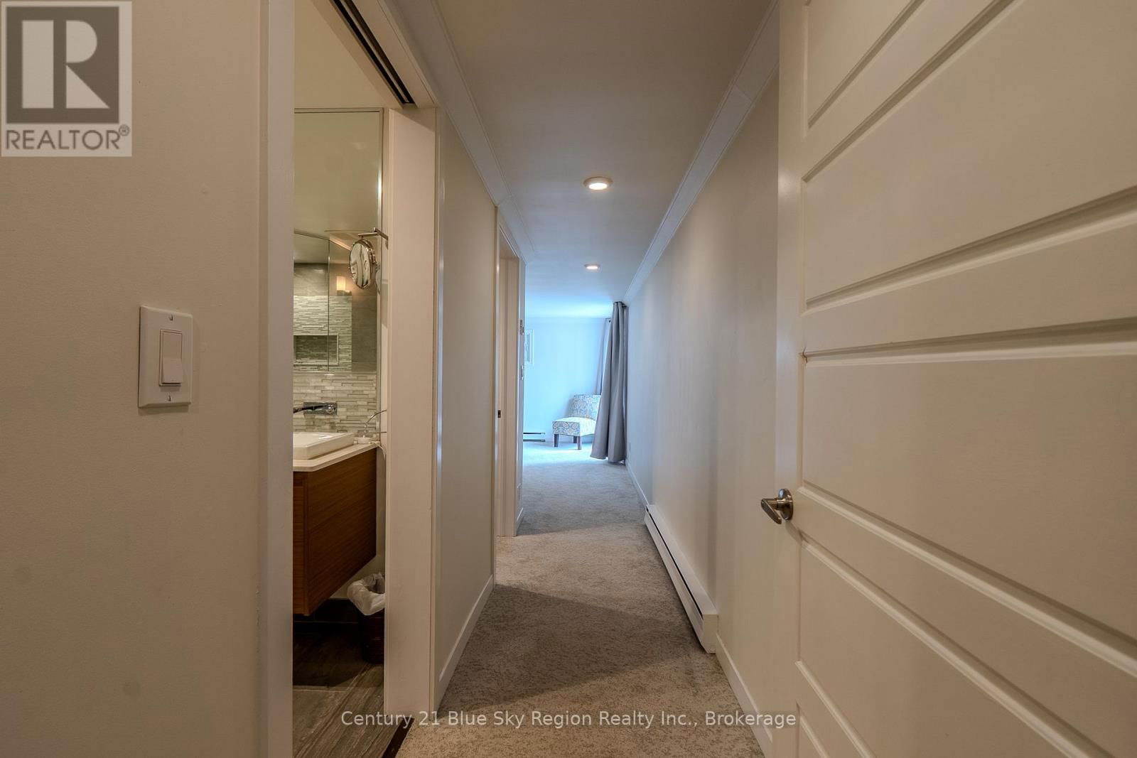 50 CAMPBELL AVENUE EAST Image 36