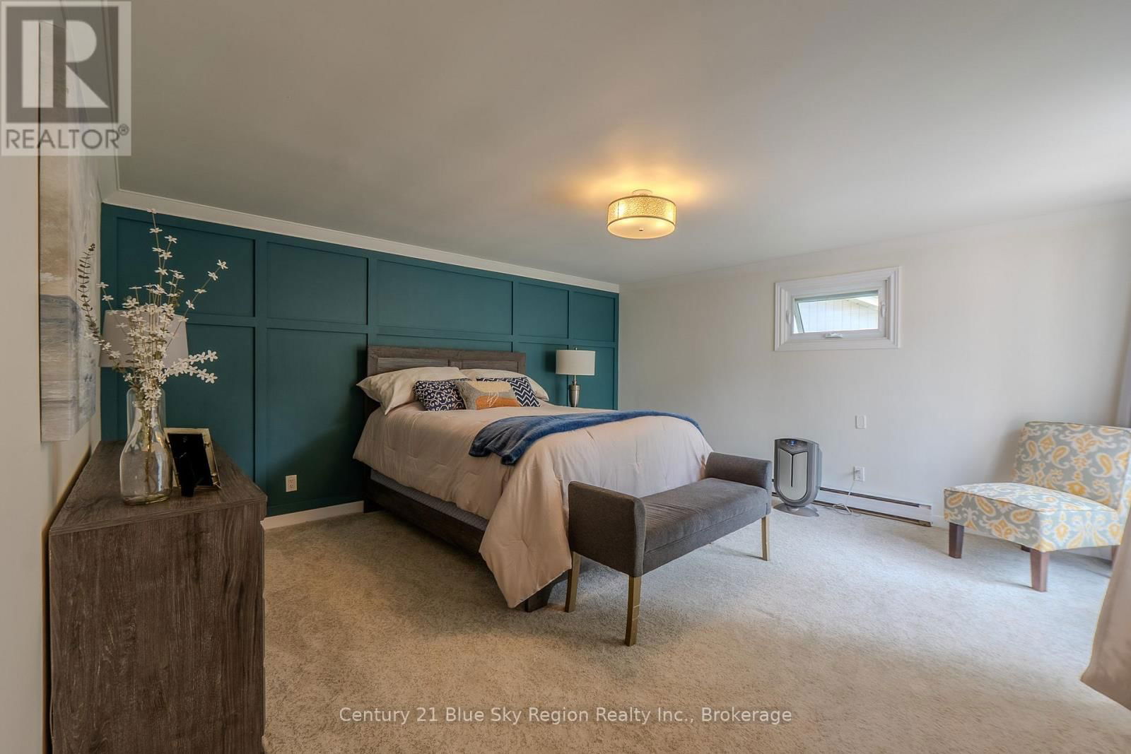 50 CAMPBELL AVENUE EAST Image 39