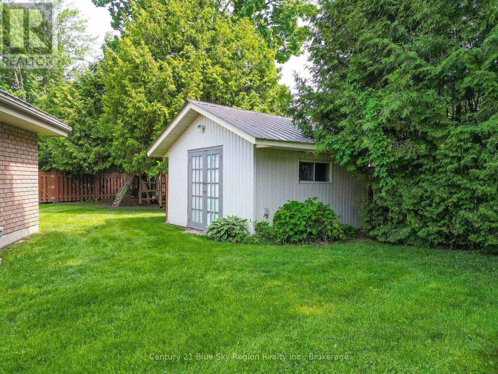 50 CAMPBELL AVENUE EAST Image 47
