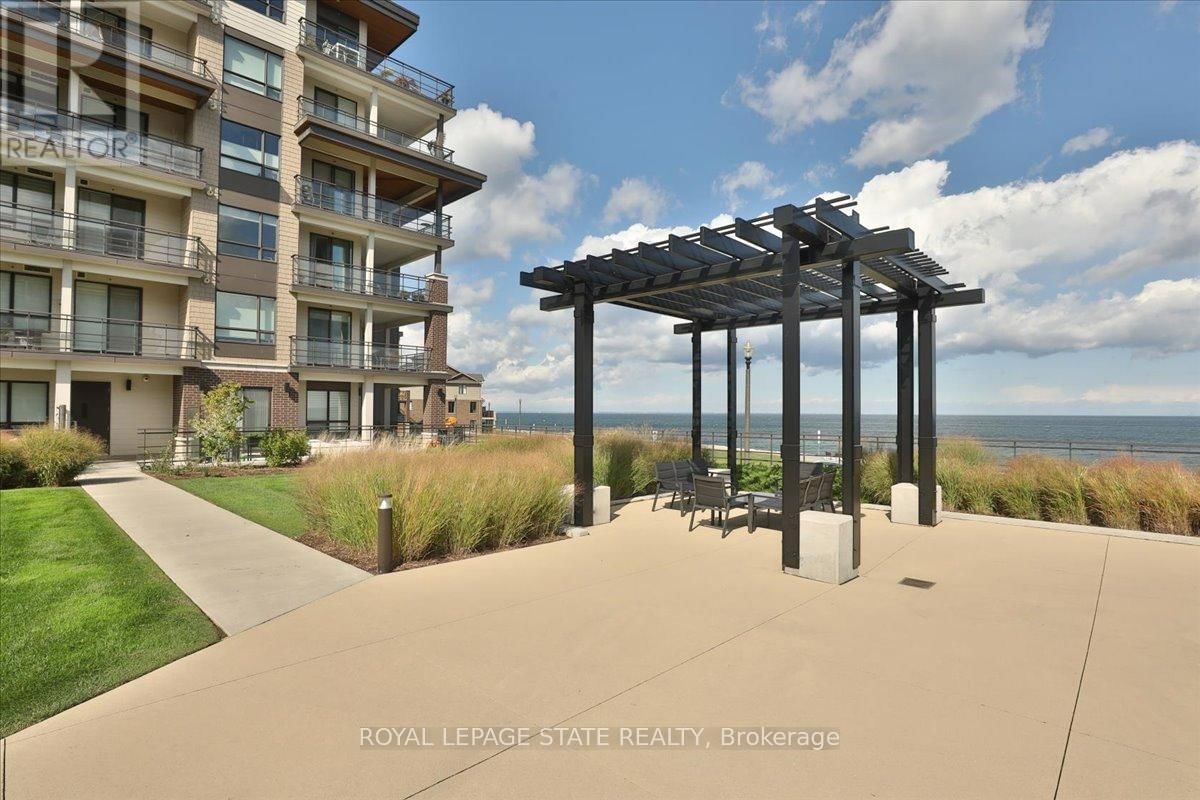 418 - 10 ESPLANADE LANE Image 37