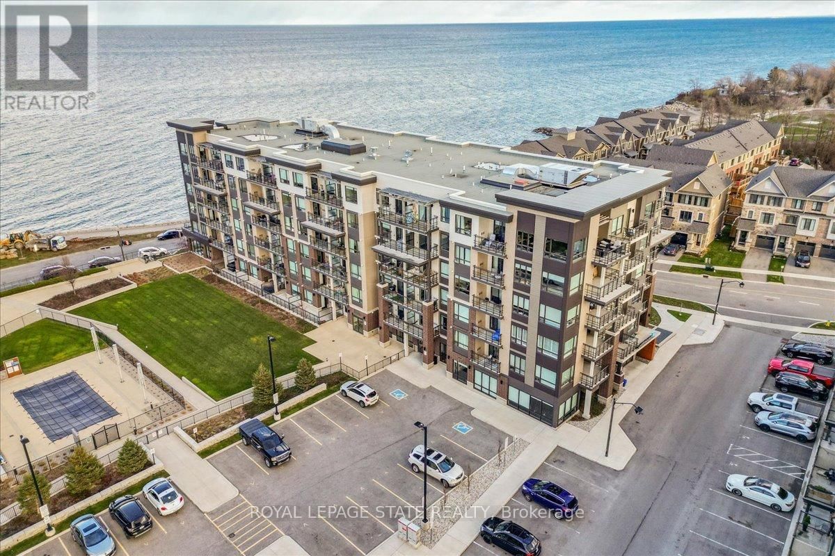 418 - 10 ESPLANADE LANE Image 43