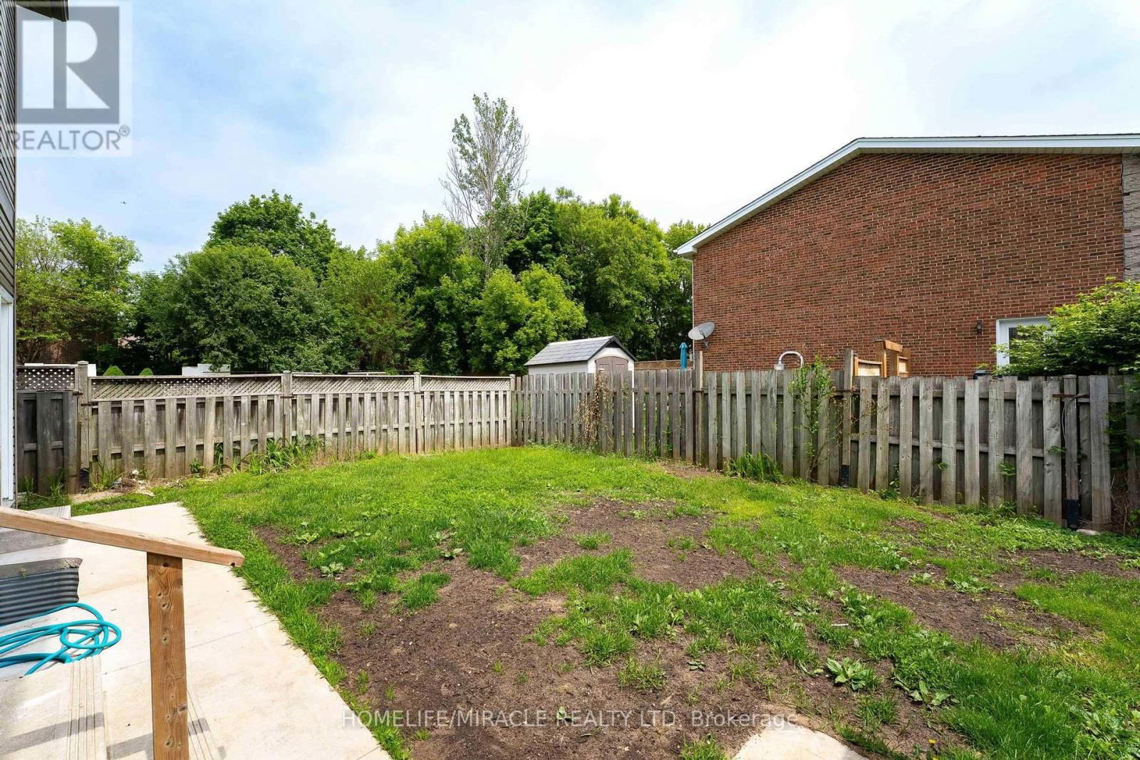 120 JANSEN AVENUE Image 31