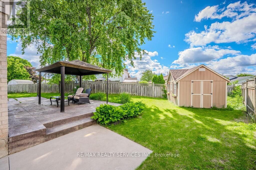100 ACORN WAY Image 35