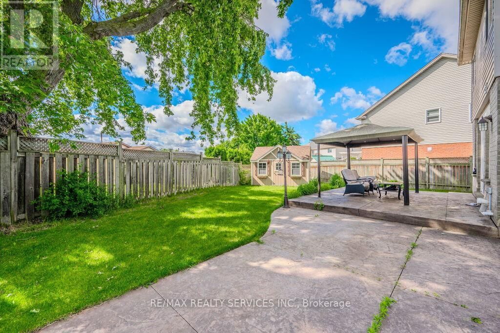 100 ACORN WAY Image 37