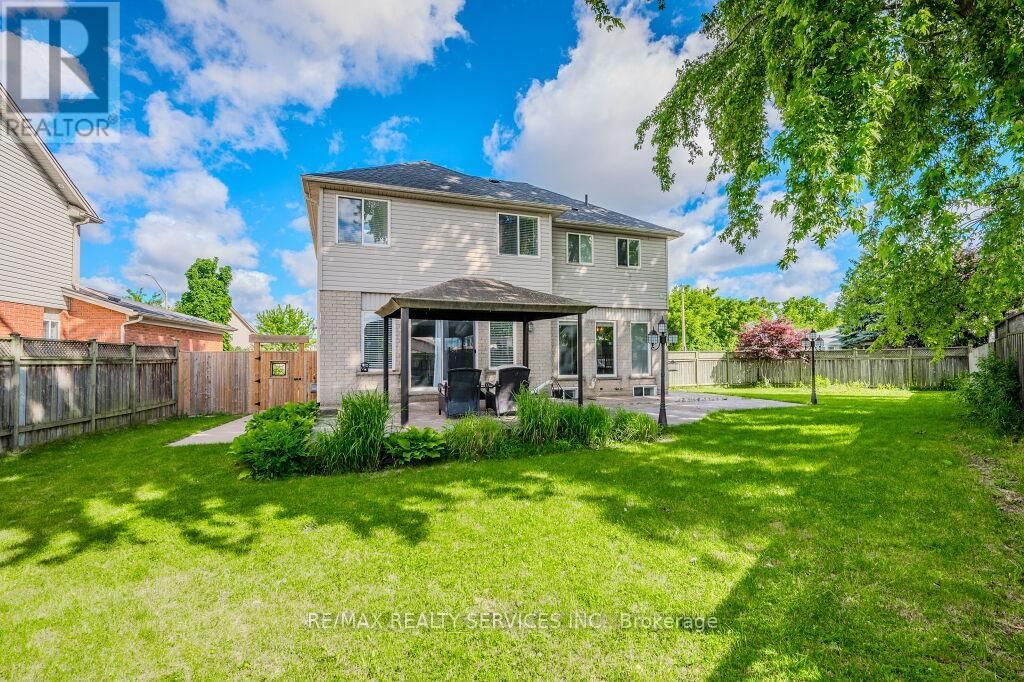 100 ACORN WAY Image 38
