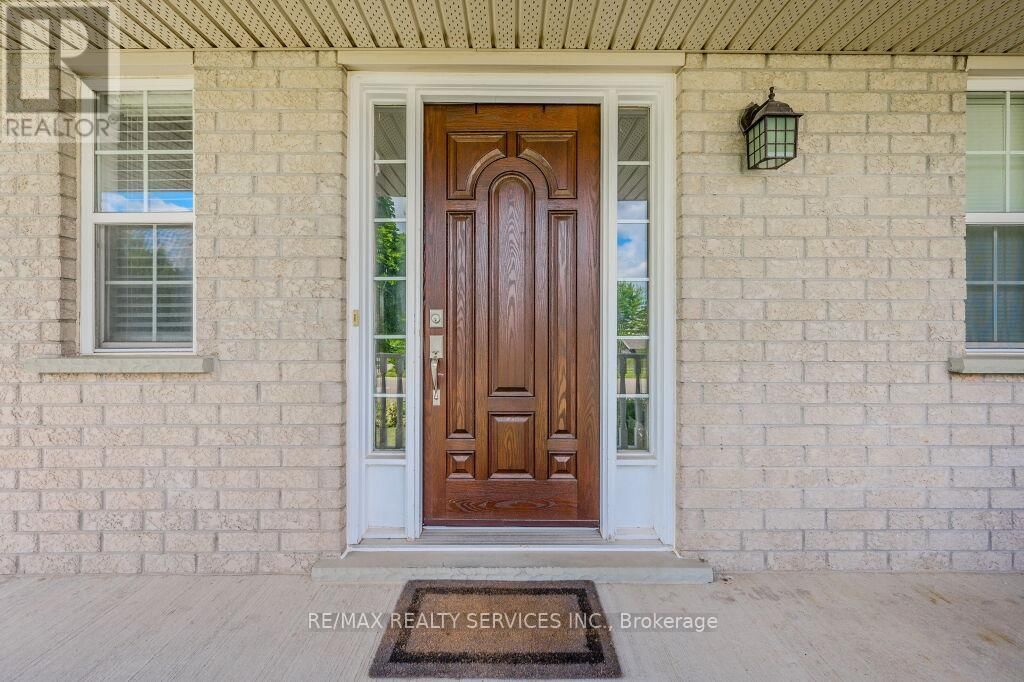 100 ACORN WAY Image 6