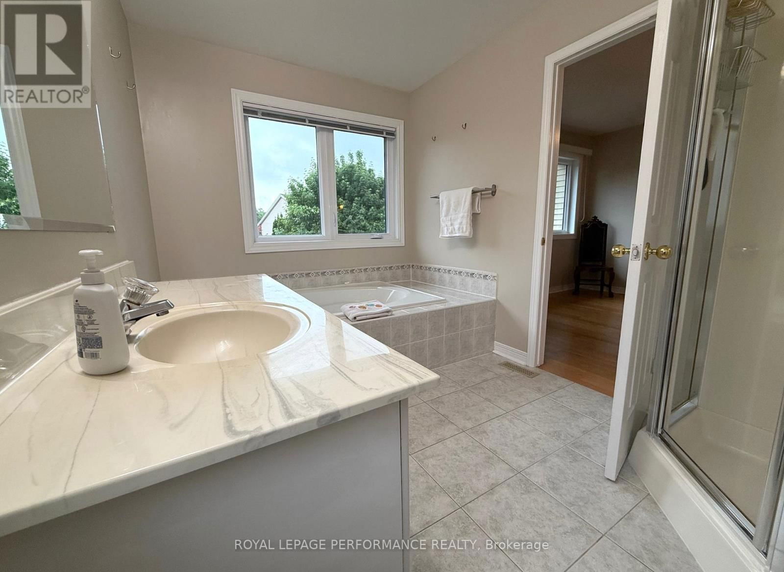 118 DUNBARTON COURT Image 15