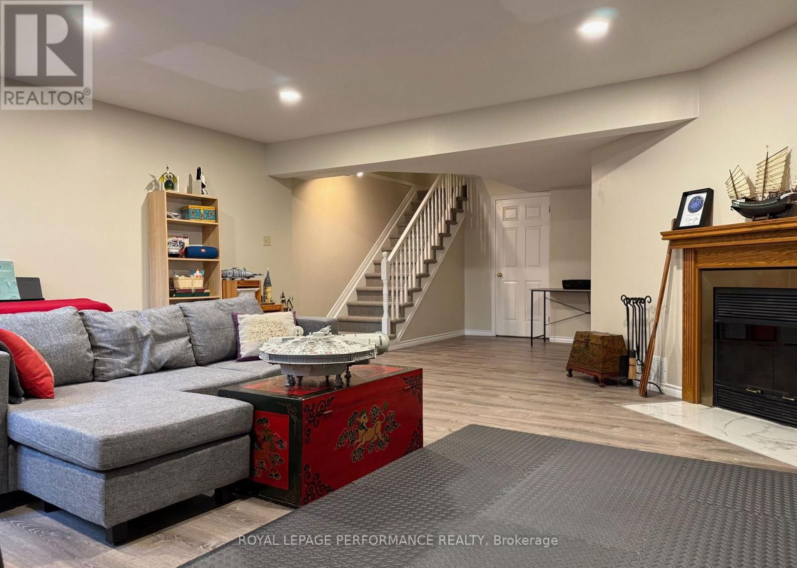 118 DUNBARTON COURT Image 22