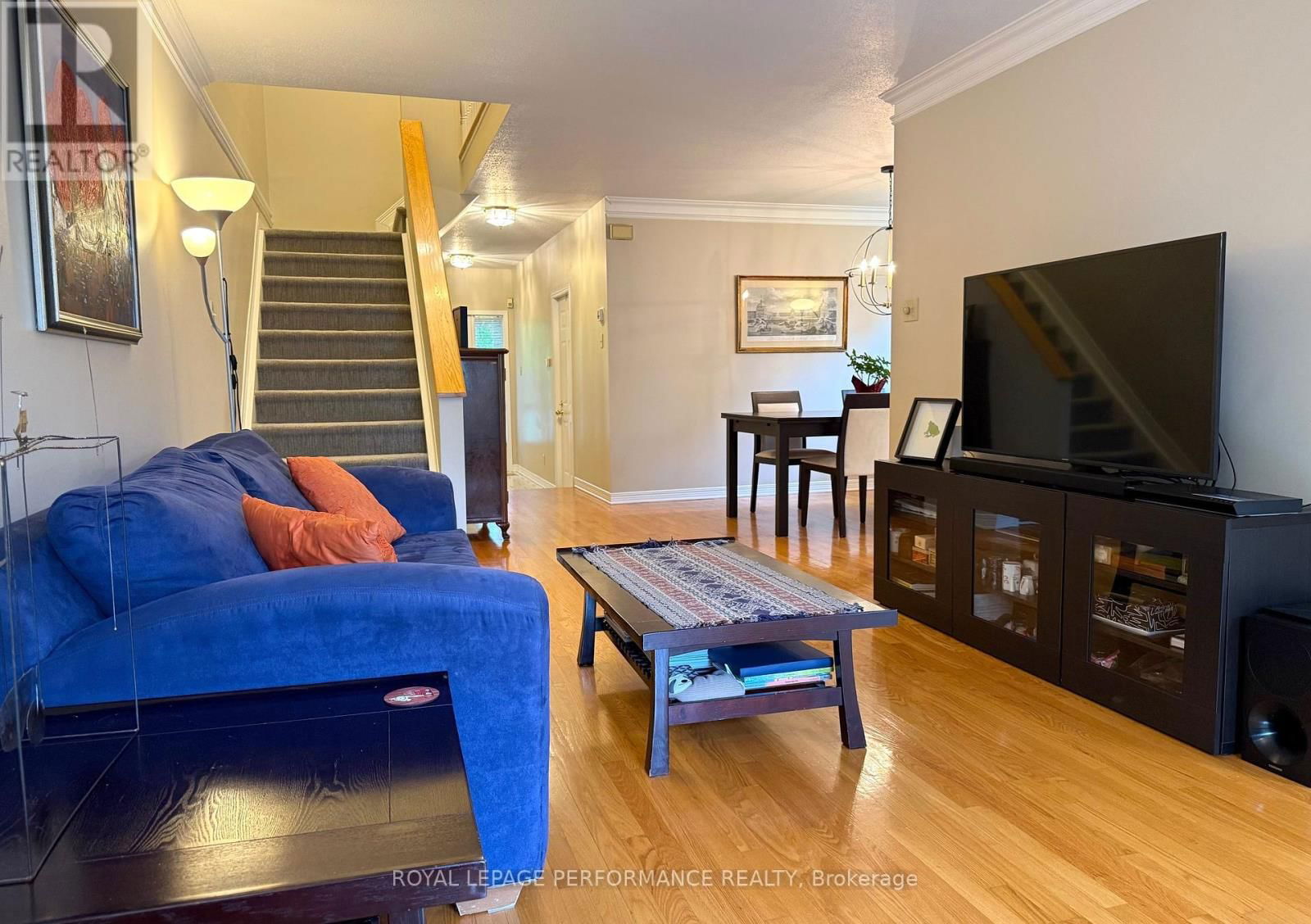 118 DUNBARTON COURT Image 3