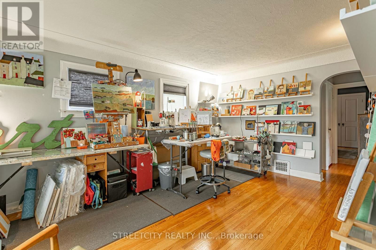 137 ERIE STREET Image 5