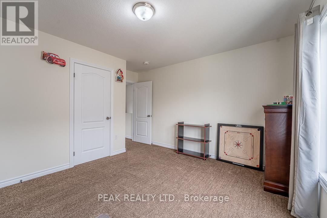 1560 APPLEROCK AVENUE Image 18