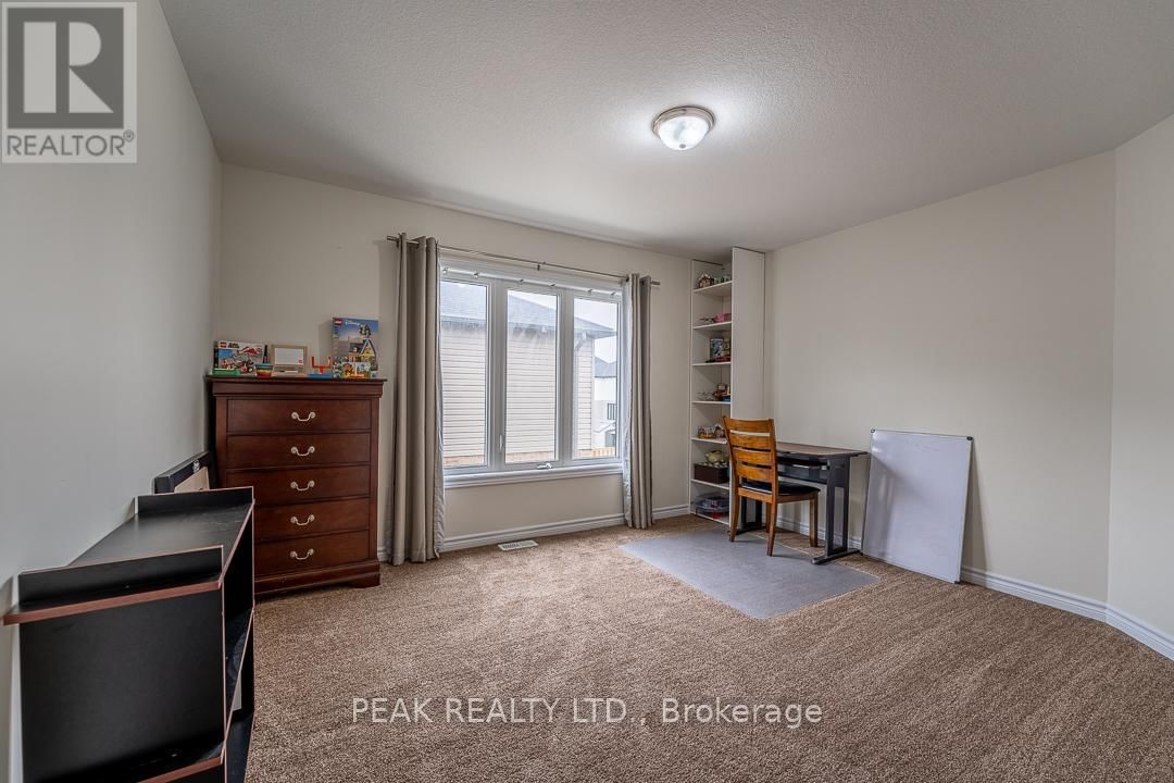 1560 APPLEROCK AVENUE Image 19
