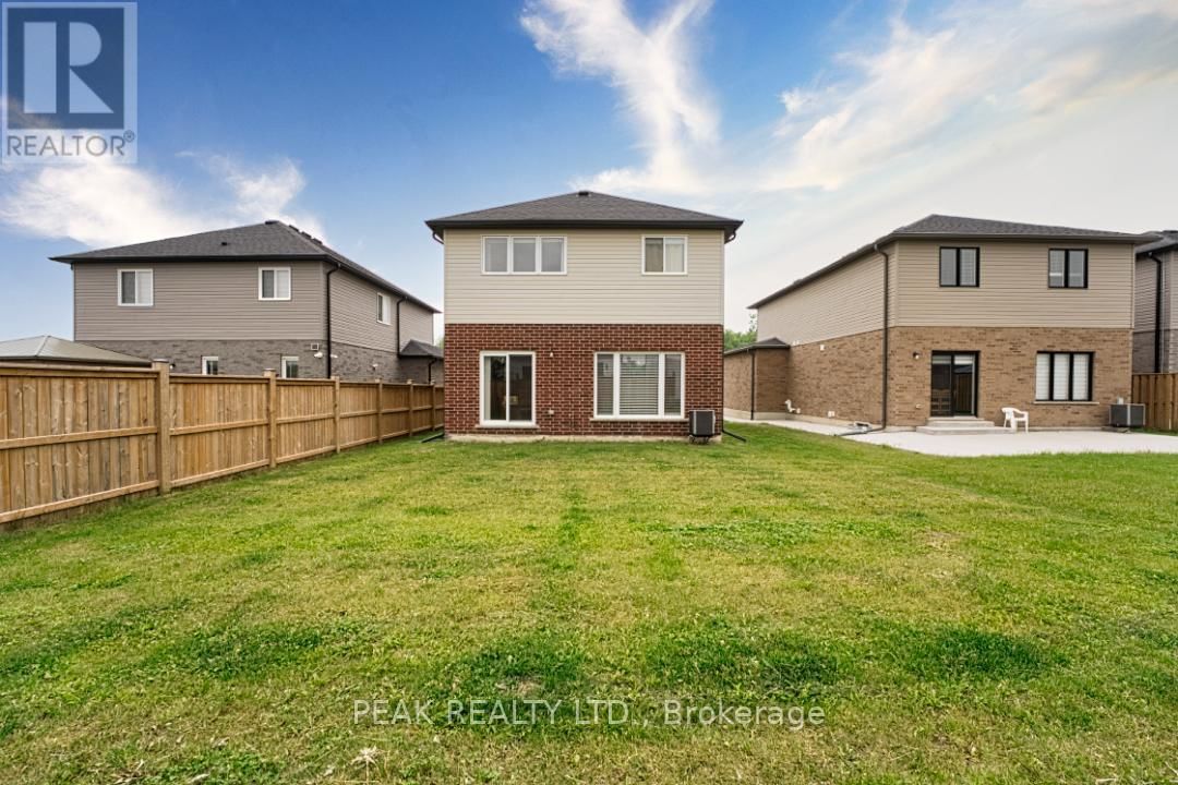 1560 APPLEROCK AVENUE Image 2