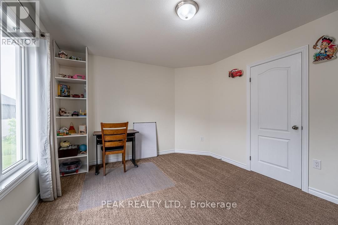 1560 APPLEROCK AVENUE Image 20