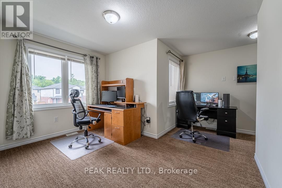 1560 APPLEROCK AVENUE Image 22