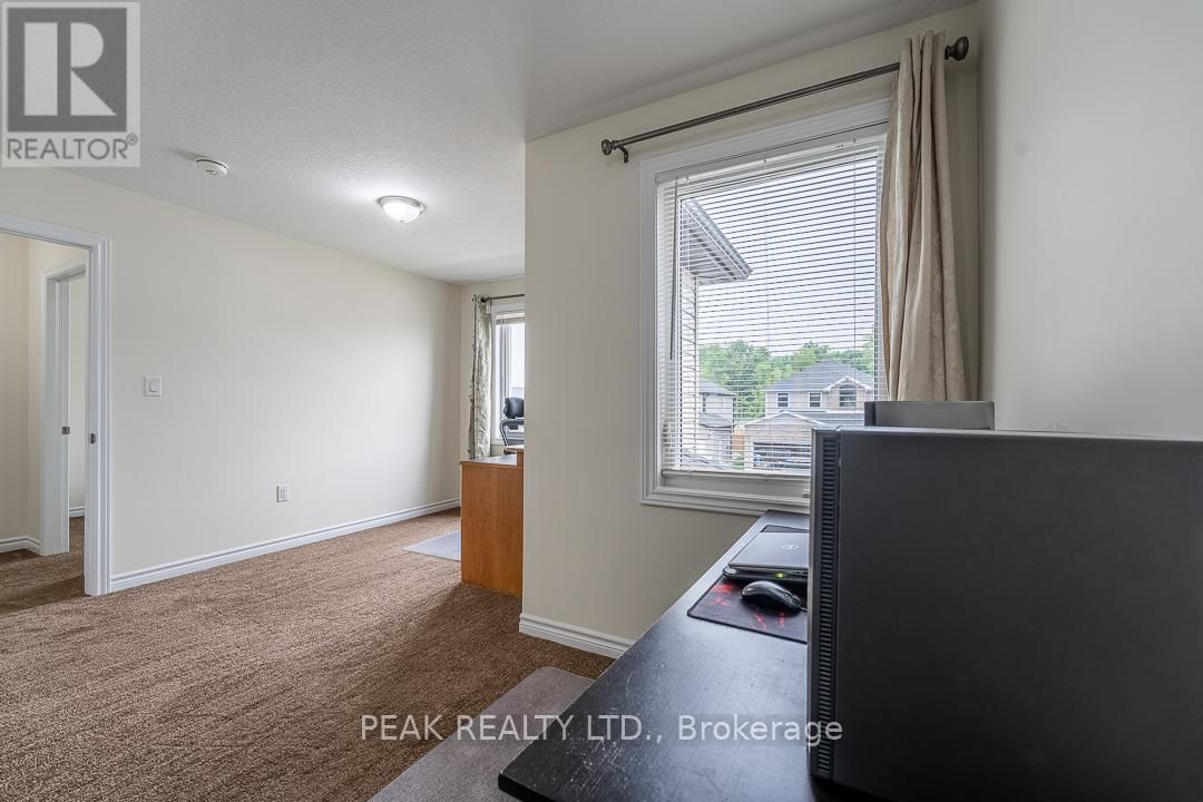 1560 APPLEROCK AVENUE Image 23