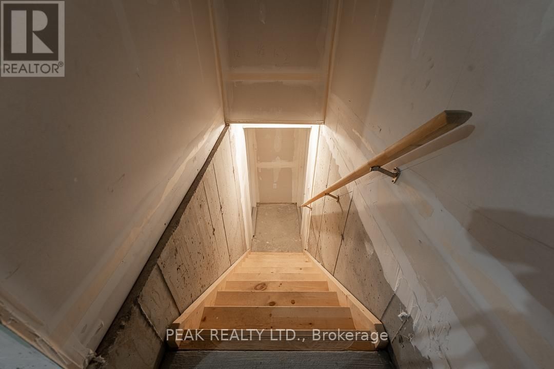 1560 APPLEROCK AVENUE Image 25