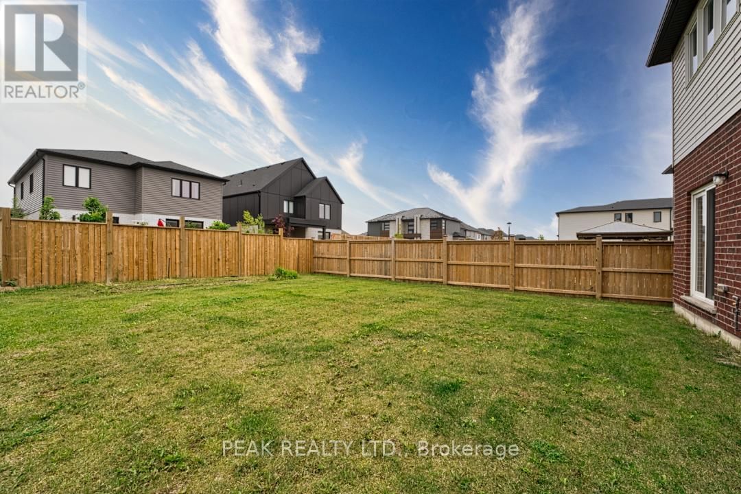 1560 APPLEROCK AVENUE Image 3