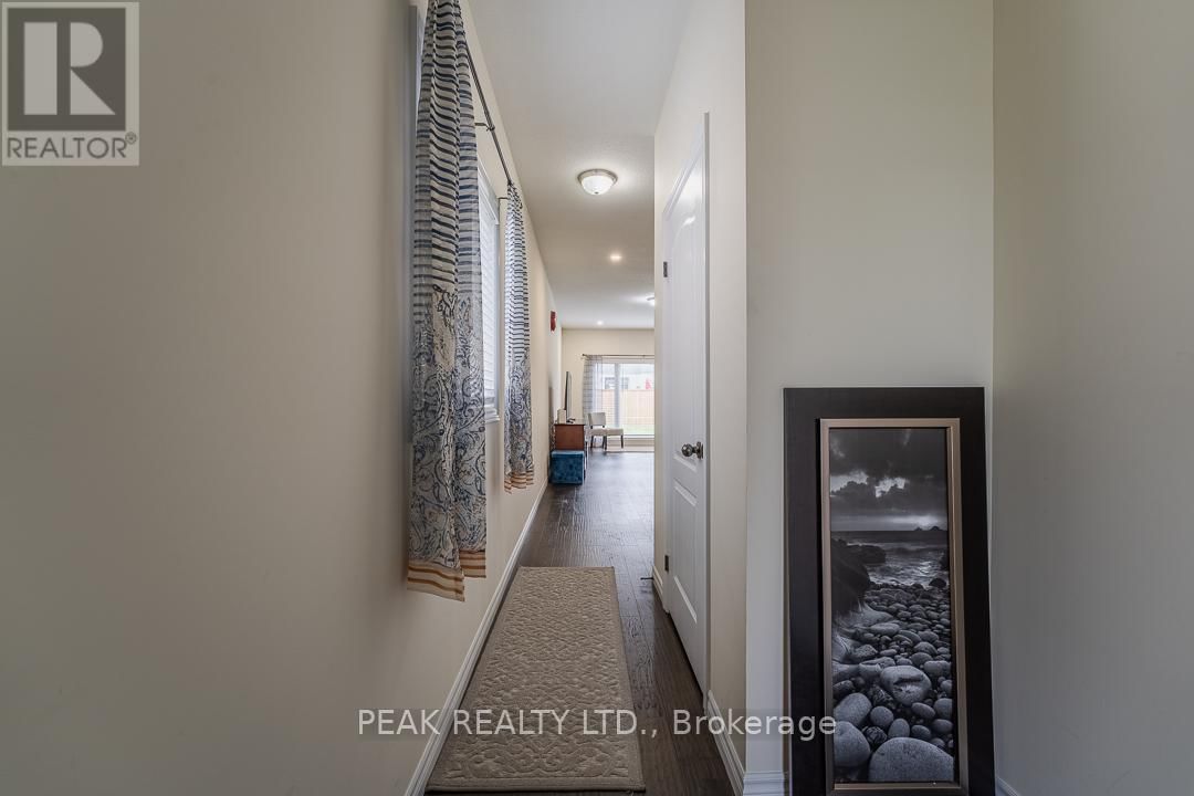 1560 APPLEROCK AVENUE Image 5