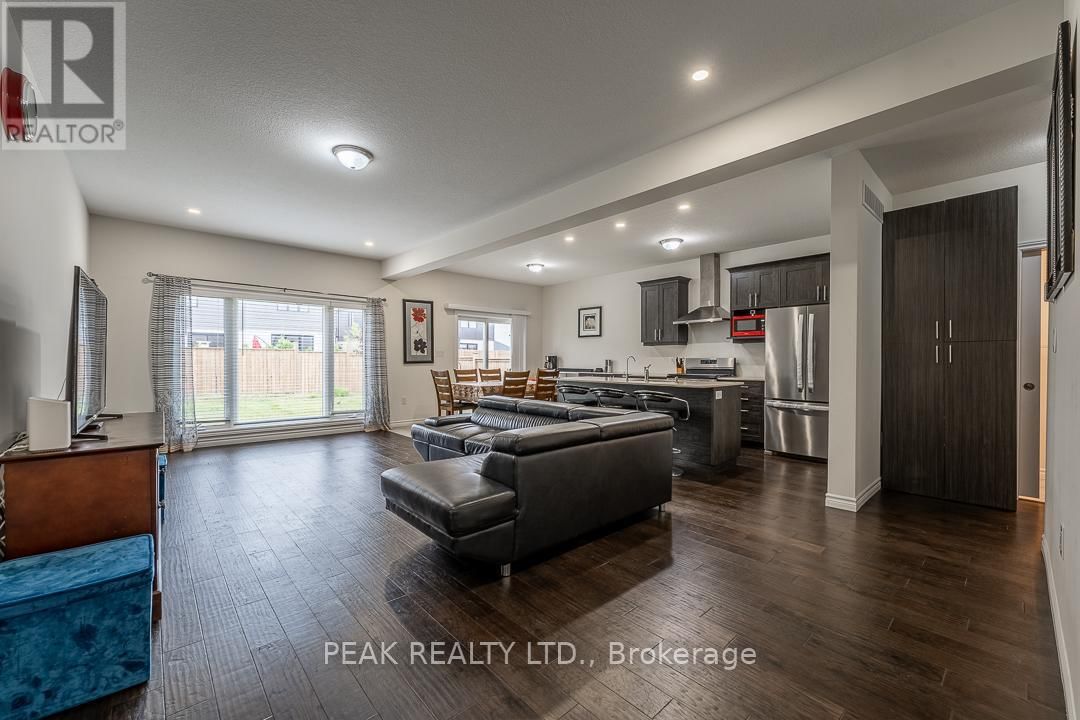 1560 APPLEROCK AVENUE Image 6