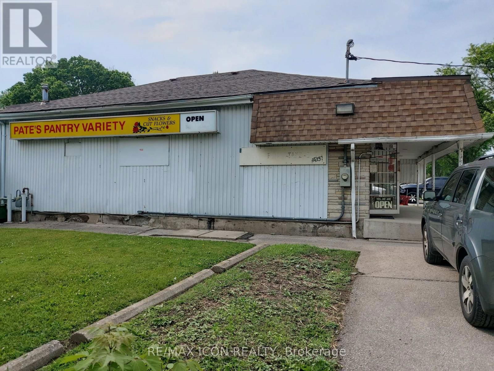 131 WATERLOO STREET Image 4