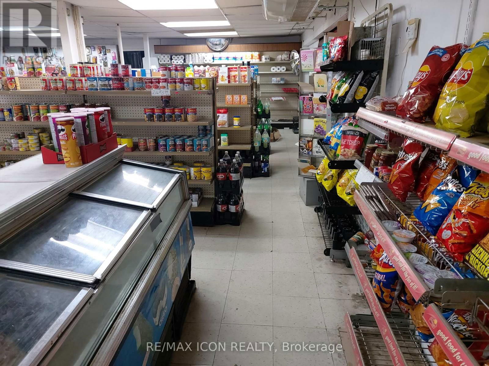 131 WATERLOO STREET Image 5