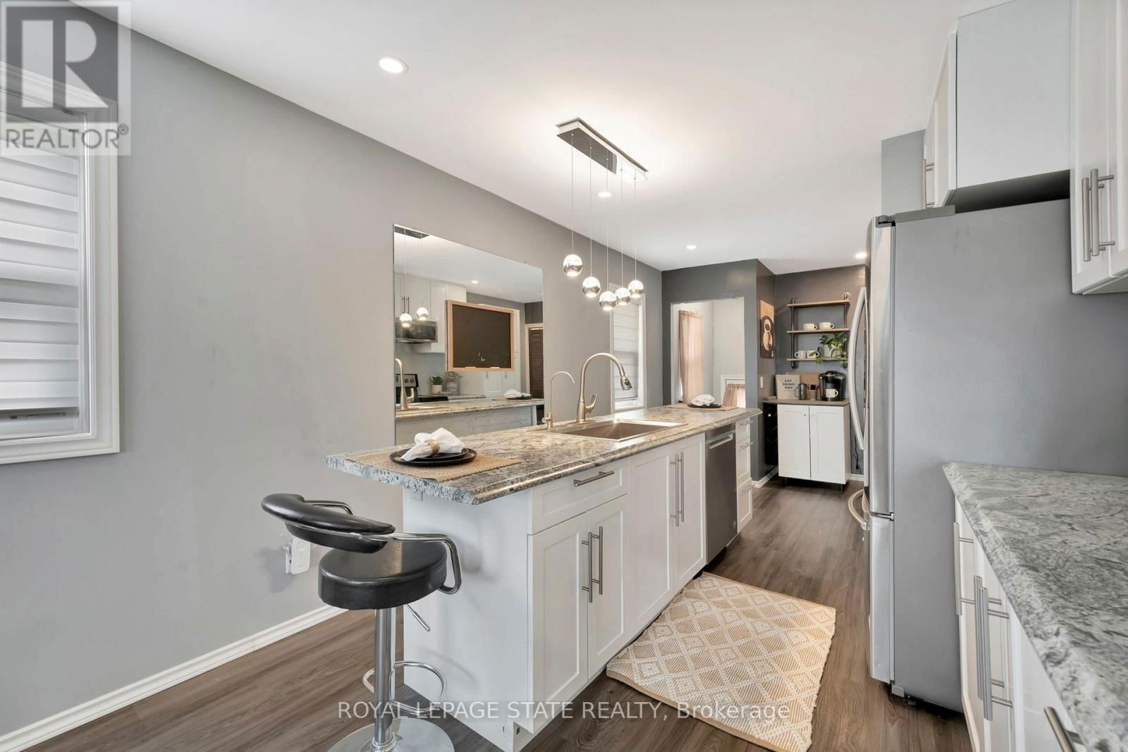 26 ADELINE AVENUE Image 11
