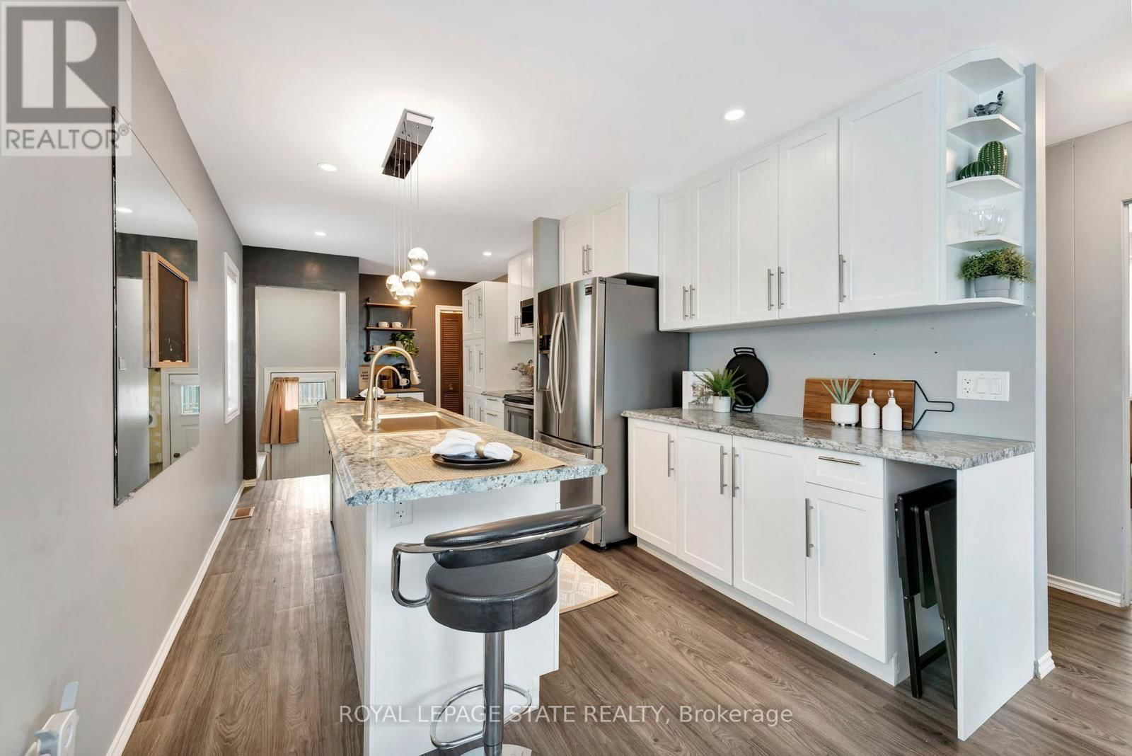 26 ADELINE AVENUE Image 12