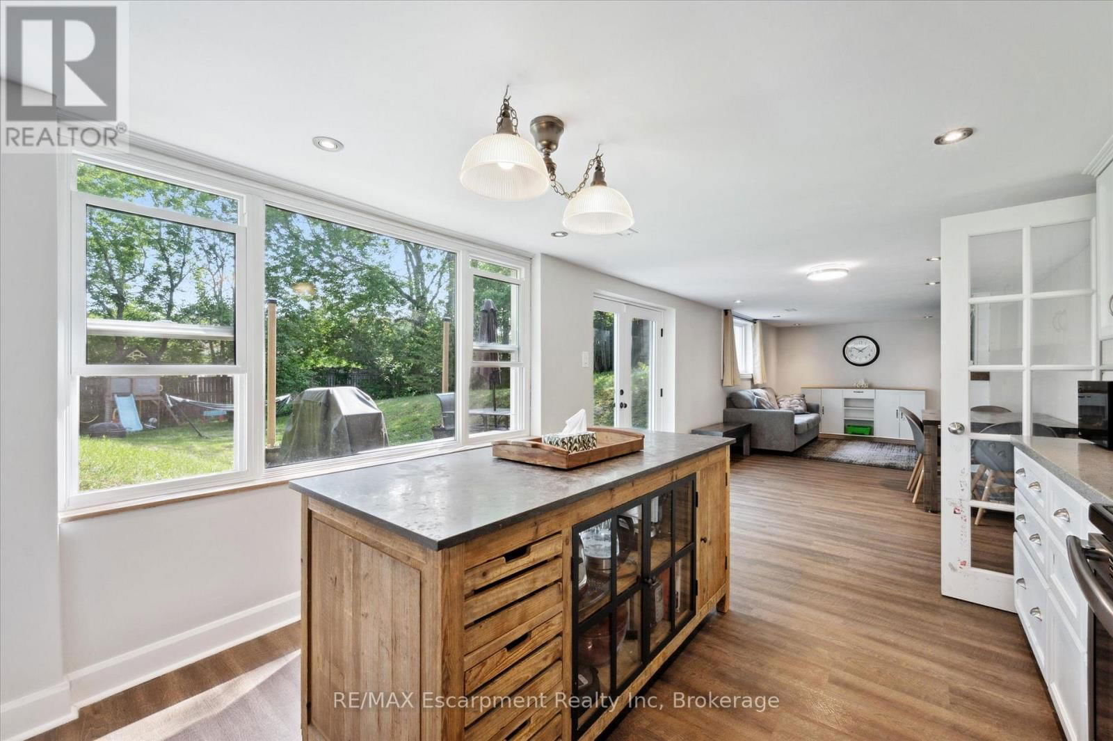 27 NORFOLK AVENUE Image 21