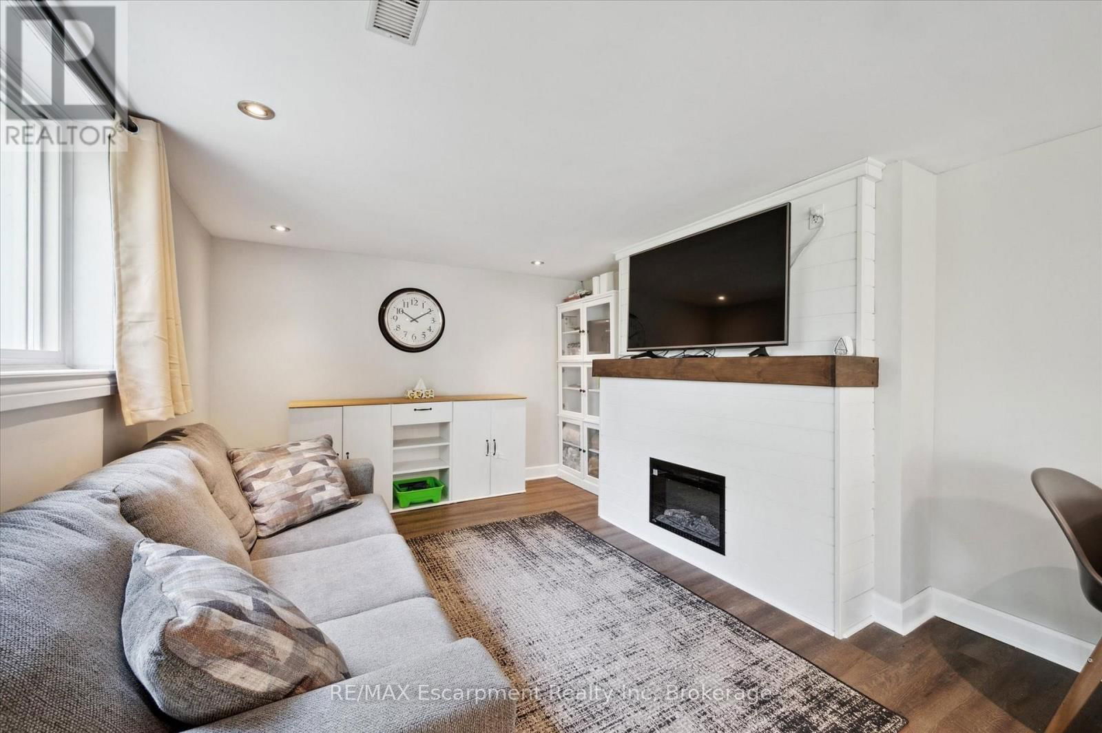 27 NORFOLK AVENUE Image 23