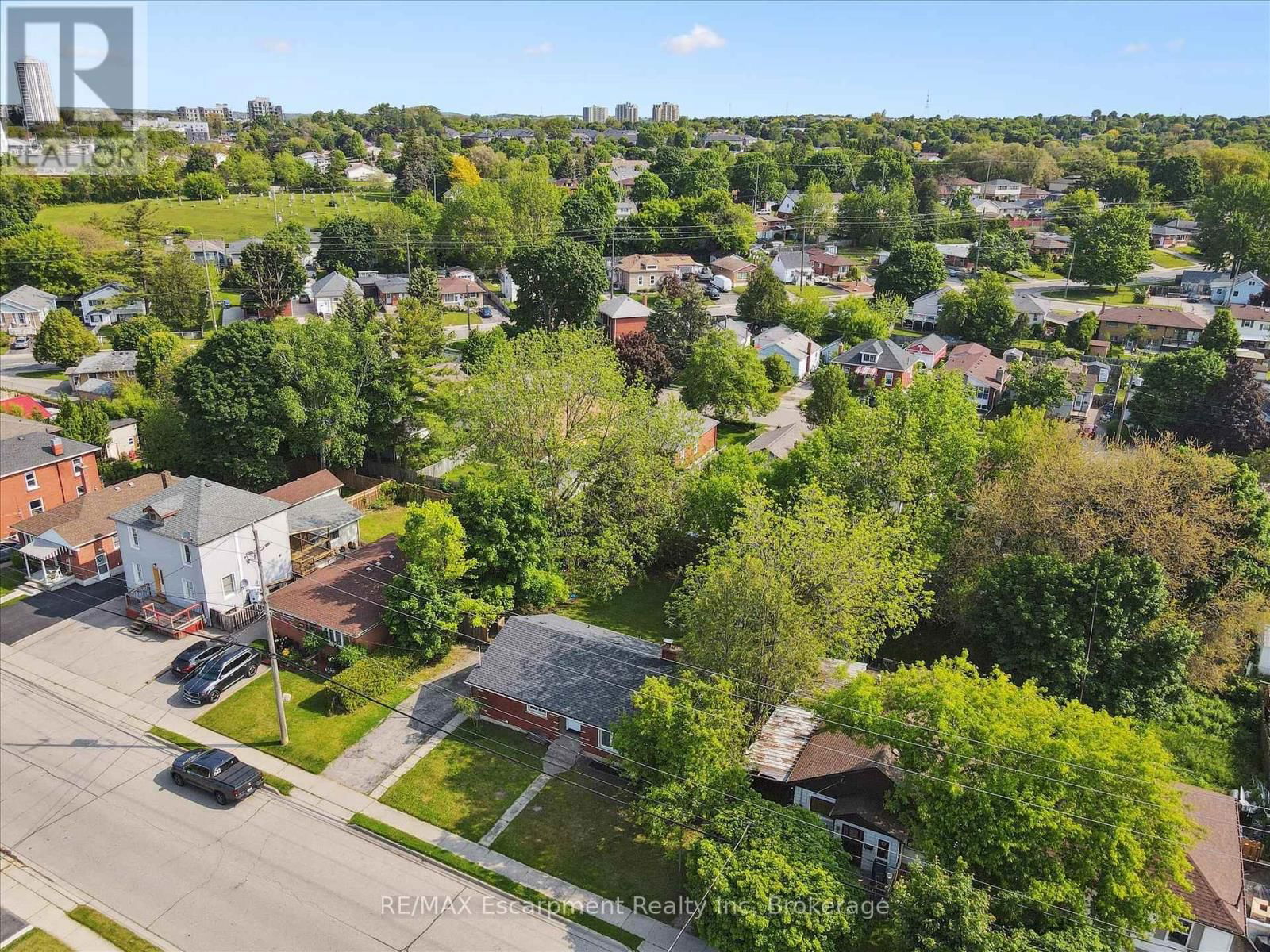 27 NORFOLK AVENUE Image 39