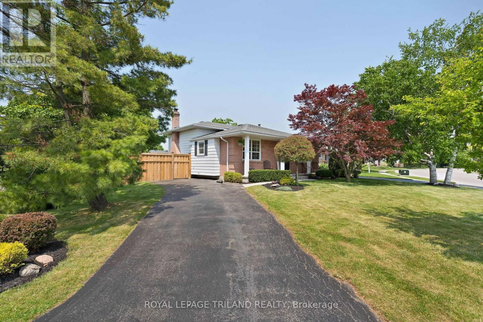 126 HIGHVIEW DRIVE Image 1