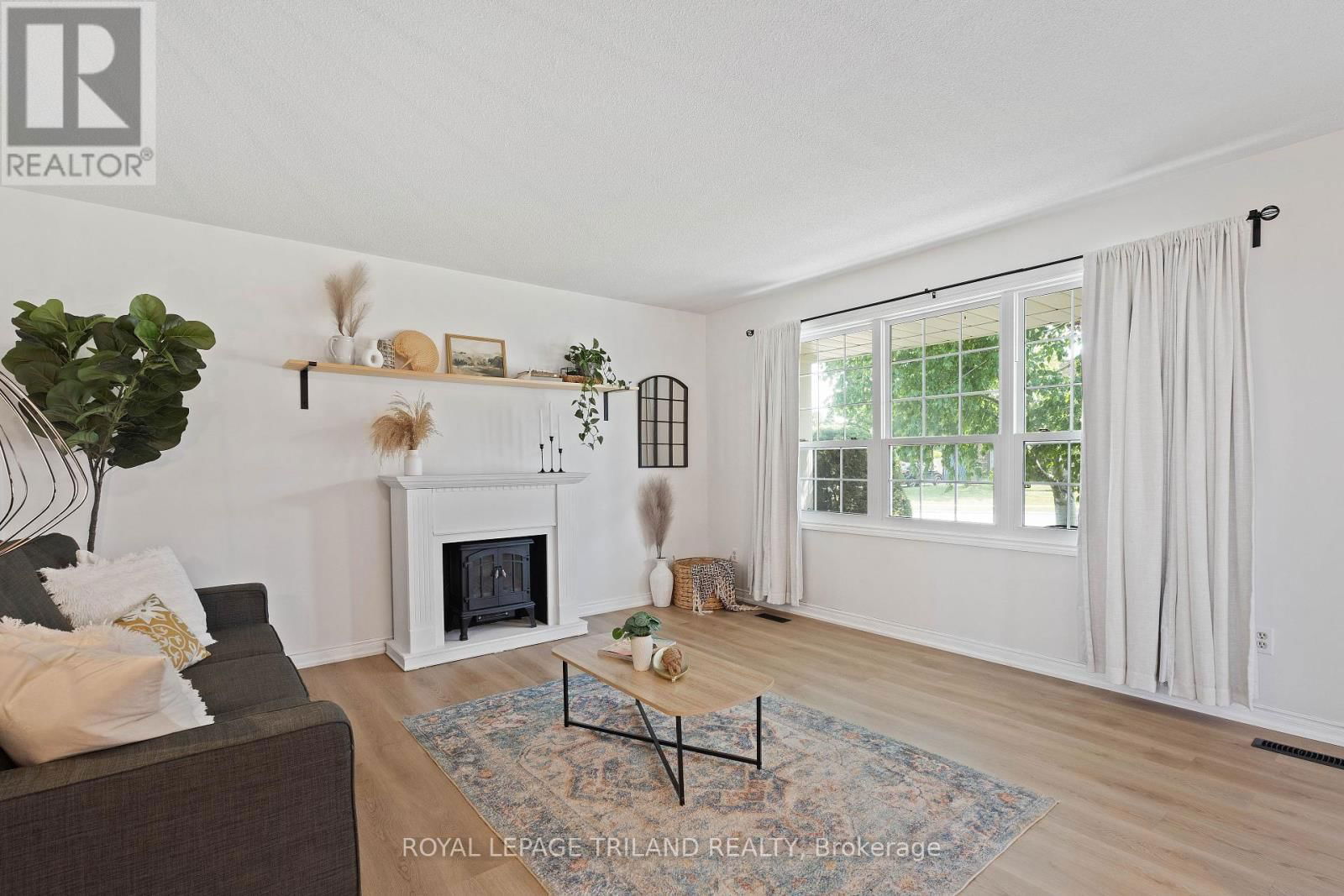 126 HIGHVIEW DRIVE Image 13