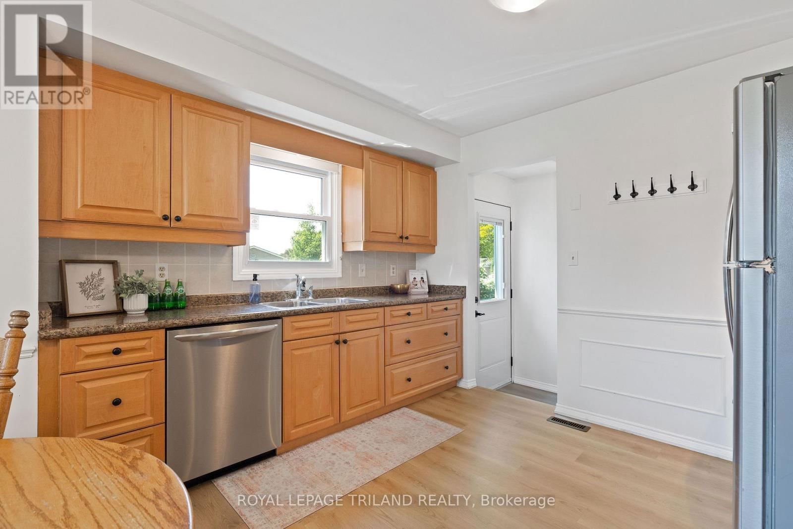 126 HIGHVIEW DRIVE Image 21