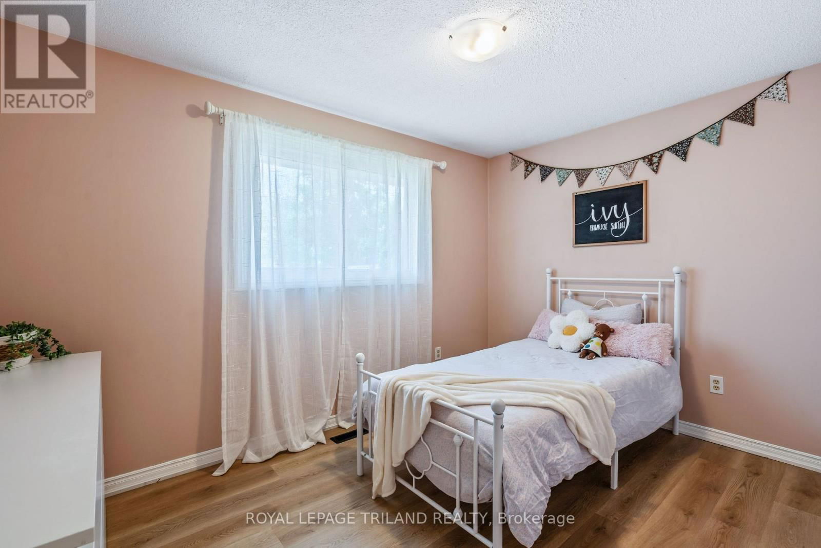126 HIGHVIEW DRIVE Image 29